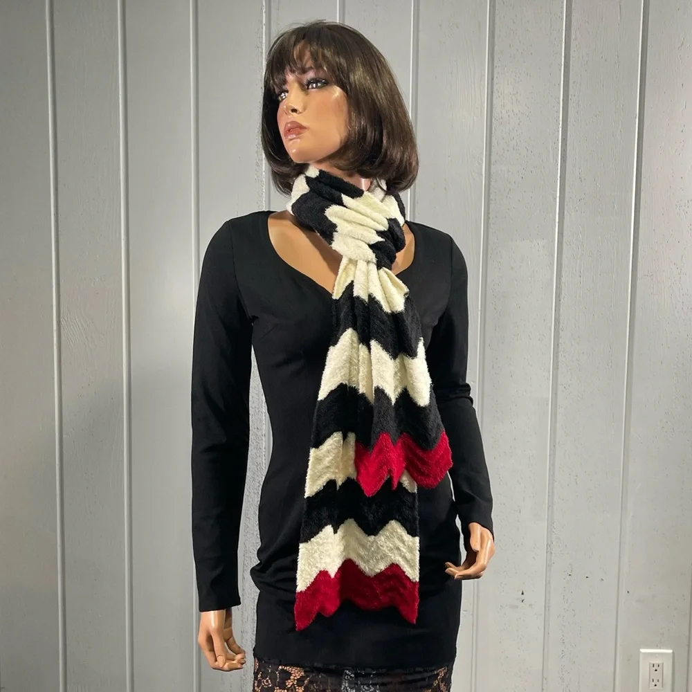 *Talbot's Women's Black, White & Red Chevron Scarf